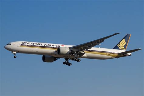 b777 singapore airlines|Singapore Airlines Boeing 777.